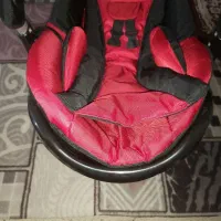 صندلی ماشین نوزادی