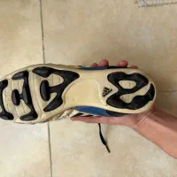کفش استوک فوتبالی Adidas سایز 37/5 اورجینال|کیف، کفش، کمربند|مشهد, آزادشهر|دیوار