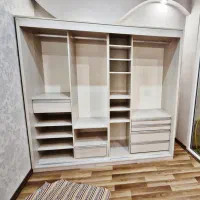کمد لباس MDF دو متری درب ریلی کشو، طبقه‌بندی جادار