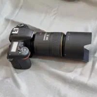 دوربین نیکونD7500با لنز ماکرو ۱۰۵mm