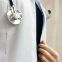 فروش سهام کلینیک زیبایی و پزشک عمومی