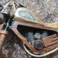موتور چوبی دست ساز|کلکسیون اشیاء عتیقه|آفتاب, |دیوار