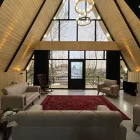 اجاره کلبه سوئیسی درجه یک با صبحانه رایگان