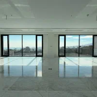 ۳۷۰ متر تک واحدی /۳ پارکینگ/ شرایط پرداخت ۱۸ ماهه