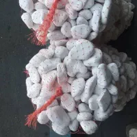 قلوه سنگ سفید و براق و سنگ رنگی