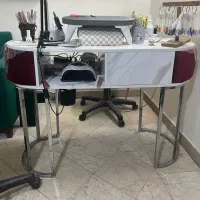 میز ناخن کاری در حد نو و خیلی تمیز