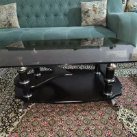 میز جلو مبلی به همراه دو تا عسلی بزرگ