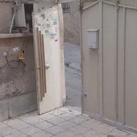 ۹۰ متر ملکیت ۷۵ متر بنا نزدیک به خیابان اصلی