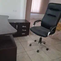 میز وصندلی مدیریت