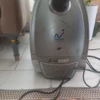 جارو برقی ویک گلیم سالم وتمیز