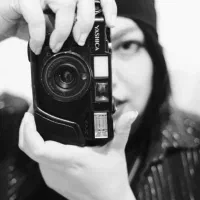 عکاس و فیلمبردار هستم