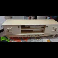 میز تلویزیون و ویترین در حد نو