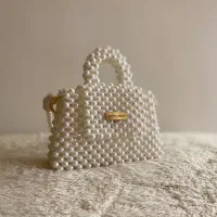 کیف مرواریدی