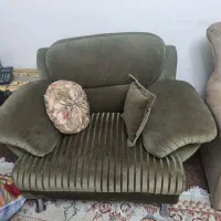 مبل راحتی کارکرده با رنگ سبز دلنشین