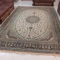 فرش نه متری ۷۰۰ شانه درحد نو