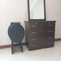 میزعسلی تاشو، به همراه کمد و آینه