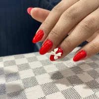 کاشت و ترمیم ناخن و مژه