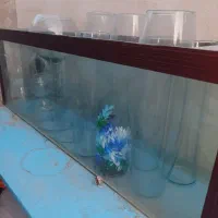 آکواریوم و میز