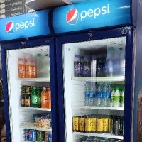 نیازمند نیروی اشپزخونه و پیک موتوری فست فود