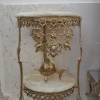 میز خاطره و اسب برنجی