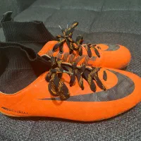 کفش فوتبال|کیف، کفش، کمربند|اسفراین, |دیوار