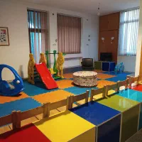 پیش دبستانی و مهدکودک (دوزبانه) شعبه بروجرد