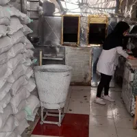 به دو نفر خانم جهت همکاری در نانوایی نیازمندیم