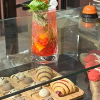 استخدام دو خانم کافه دانشگاه سایت۳