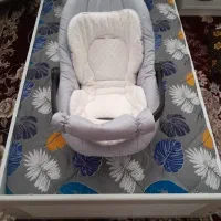 گهواره و نی نی لای لای