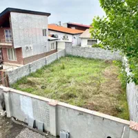 زمین ۳۰۰ متری دور دیوار شده/با جواز و سند