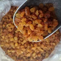 کشمش زرد امسالی  با شیره انگور محصول قوچان