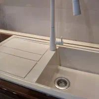 سینک و شیر آب