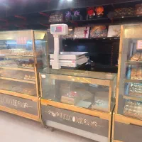 ویترین..یخچال..شیرینی فروشی