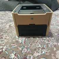 یک دستگاه پرینتر اج بی