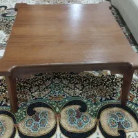 میز بزرگ جلو مبلی