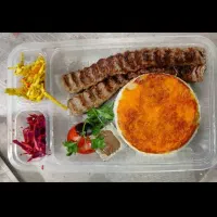 نیازمند آشپز مرد یا خانم ونیروی خدمه خانم( تماس)