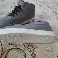 کفش اسپرت نو|کیف، کفش، کمربند|هشتگرد, هشتگرد قدیم|دیوار