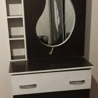 کمد ایستاده لباس و میز ارایش باهم