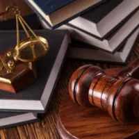 وکیل پایه یک دادگستری