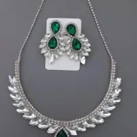 جواهر دوزی وساخت اکسسوری و بدلیجات