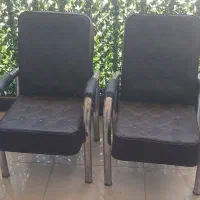دو عدد صندلی نو و سالم