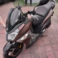 SYM j200