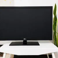تلویزیون 42 اینچ LG سه‌بعدی سالم + تمام لوازم