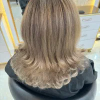 تخفیف ۵۰درصدی رنگ و‌کوتاهی مو