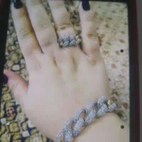 سلام یک عدد دستبند