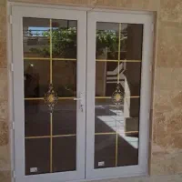 استخدام استاد کار مجرب درب و پنجره های UPVC