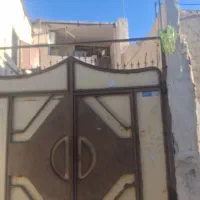 حیاط  دوطبقه