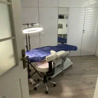 یک اتاق برای پزشک زیبایی ترجیحاخانم