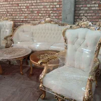 مبل ومیز تنوع زیاد هست