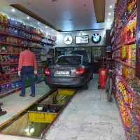 نیازمند همکار اتو سرویس کار و آپارتی